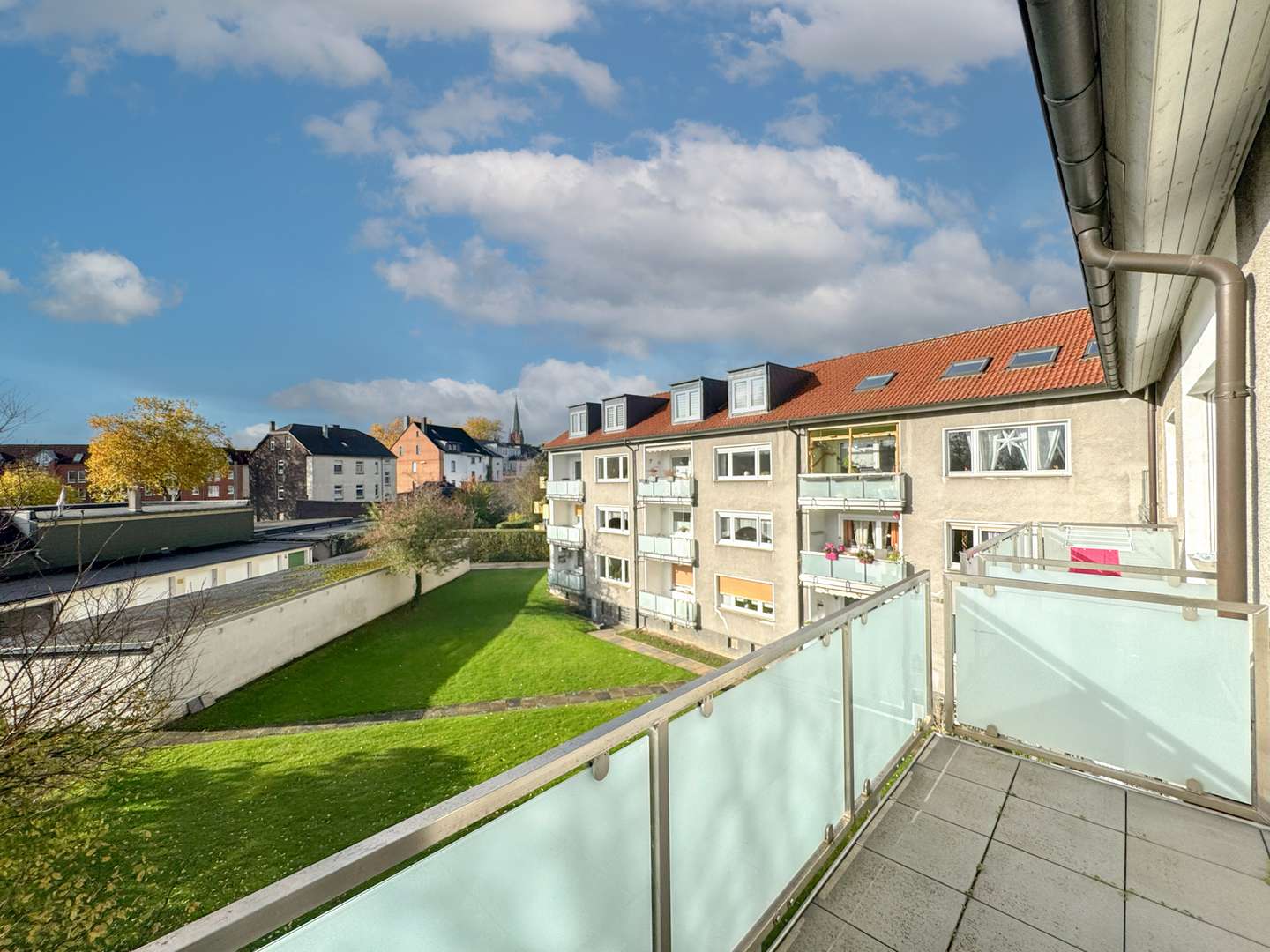 Titelbild Titelbild - Etagenwohnung in 44803 Bochum mit 71m² kaufen