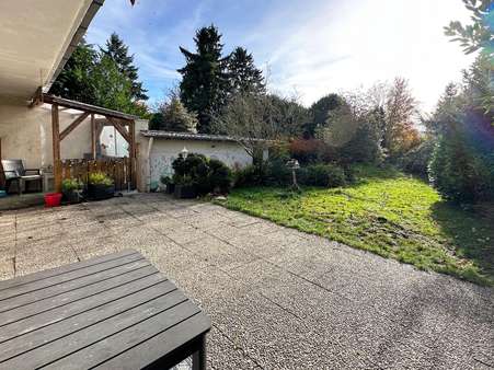 Blick in den Garten - Zweifamilienhaus in 44866 Bochum mit 160m² kaufen