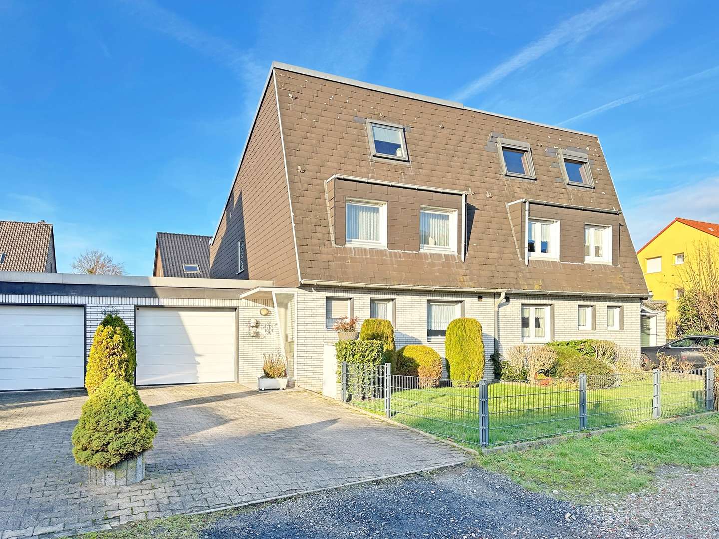 Vorderseite Vorderseite - Doppelhaushälfte in 44869 Bochum mit 110m² kaufen