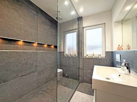 Badezimmer OG - Wohnung in 44879 Bochum mit 189m² kaufen