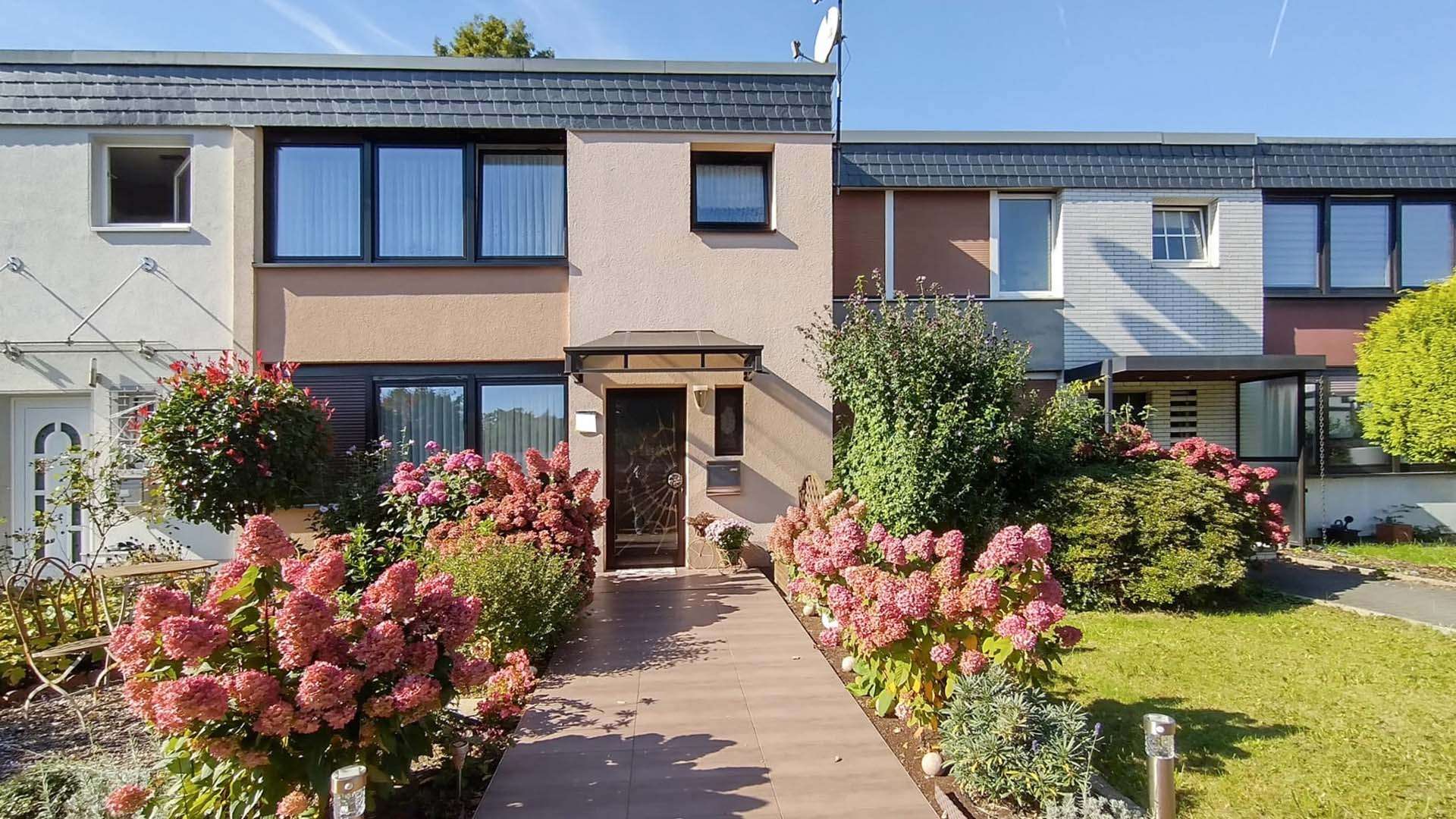 Außenansicht - Reihenmittelhaus in 44805 Bochum mit 90m² kaufen