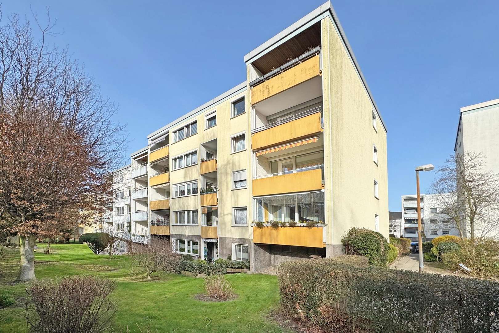 Rückansicht - Etagenwohnung in 44809 Bochum mit 71m² kaufen