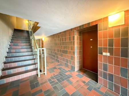 Treppenhaus Treppenhaus - Etagenwohnung in 44801 Bochum mit 55m² als Kapitalanlage kaufen