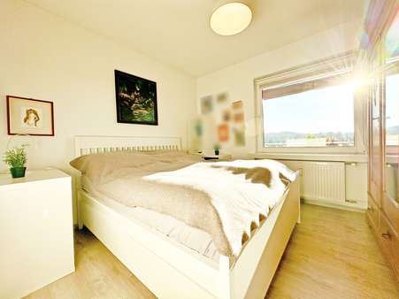 Schlafzimmer - Etagenwohnung in 44879 Bochum mit 80m² kaufen
