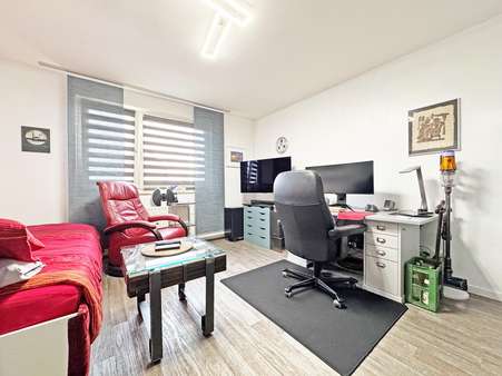 Schlafzimmer - Etagenwohnung in 44866 Bochum / Wattenscheid mit 90m² kaufen