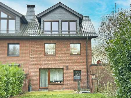 Rückansicht - Doppelhaushälfte in 44805 Bochum / Hiltrop mit 137m² kaufen