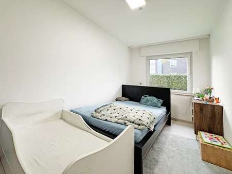 Kinderzimmer Kinderzimmer - Erdgeschosswohnung in 44867 Bochum mit 91m² kaufen
