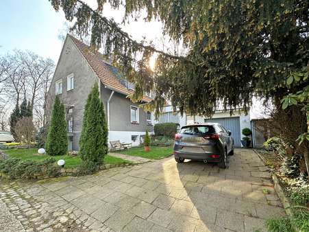 Außenansicht Außenansicht - Zweifamilienhaus in 44869 Bochum mit 195m² kaufen