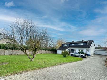 Ansicht im Winter  - Einfamilienhaus in 58456 Witten mit 201m² kaufen
