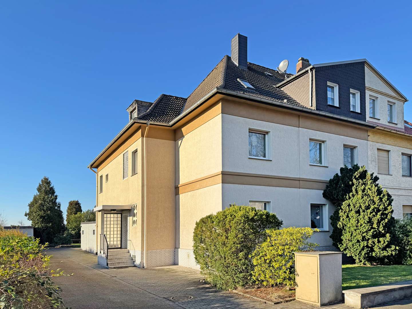 Aussenaufnahme  - Mehrfamilienhaus in 44805 Bochum mit 267m² kaufen