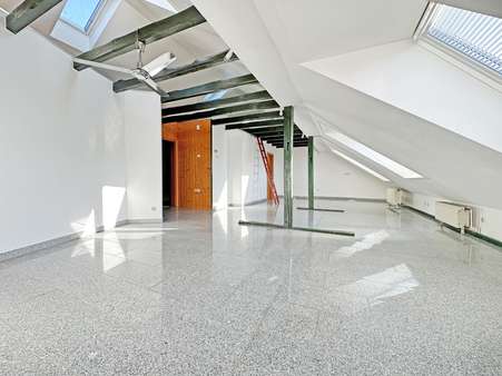 Wohnbereich - Maisonette-Wohnung in 44809 Bochum mit 117m² kaufen