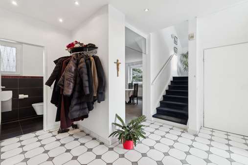 Diele Erdgeschoss Diele Erdgeschoss - Einfamilienhaus in 44866 Bochum mit 280m² kaufen