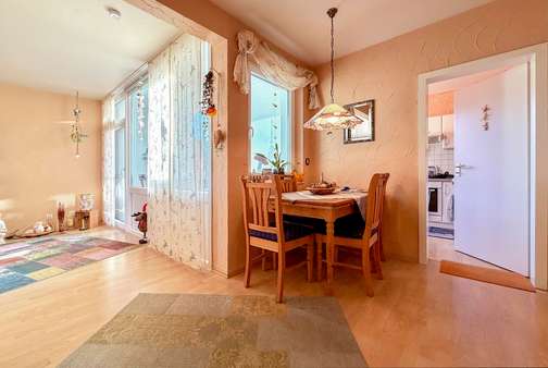 Gemütlicher Essbereich Gemütlicher Essbereich - Etagenwohnung in 45279 Essen mit 75m² kaufen