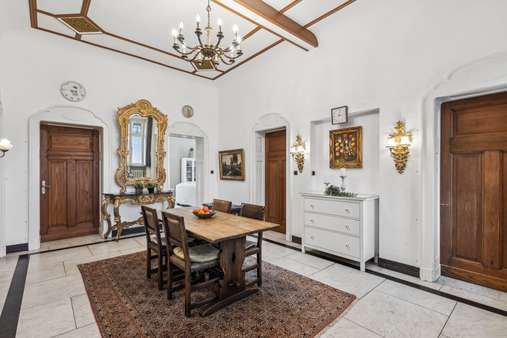 Empfangsdiele mit Essbereich Empfangsdiele mit Essbereich - Mehrfamilienhaus in 44867 Bochum / Westenfeld mit 404m² als Kapitalanlage kaufen