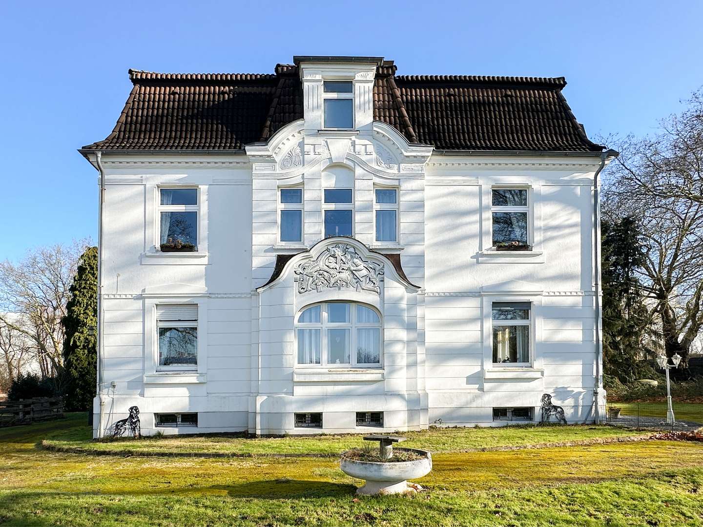 Außenansicht Außenansicht - Mehrfamilienhaus in 44867 Bochum / Westenfeld mit 404m² als Kapitalanlage kaufen