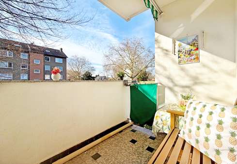 Loggia mit Südwest-Ausrichtung Loggia mit Südwest-Ausrichtung - Etagenwohnung in 45886 Gelsenkirchen mit 129m² kaufen