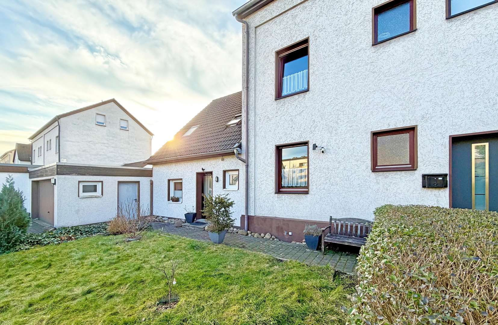 Vorderansicht - Zweifamilienhaus in 44791 Bochum mit 227m² kaufen