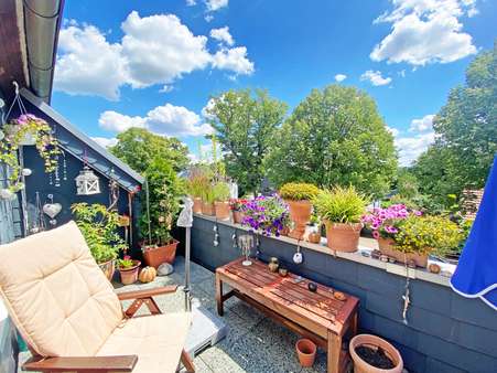 Sonnenloggia - Dachgeschosswohnung in 44892 Bochum / Langendreer mit 74m² als Kapitalanlage günstig kaufen