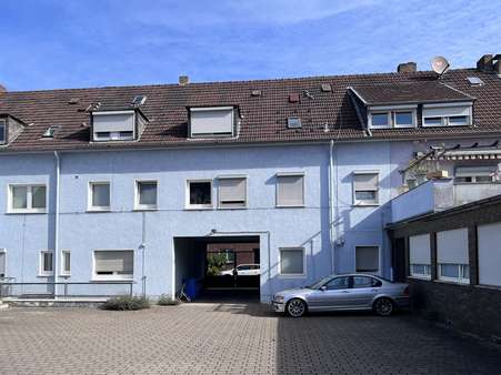 Rückansicht 1 - Mehrfamilienhaus in 46045 Oberhausen mit 590m² als Kapitalanlage kaufen