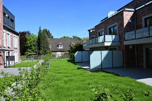 So schön wohnen Sie im Ehrenfeld - Westterrasse mit kl. Garten