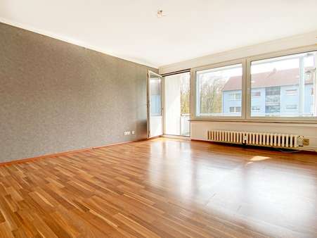 Wohnzimmer - Etagenwohnung in 45886 Gelsenkirchen / Ückendorf mit 67m² günstig kaufen