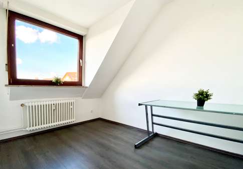 Schlafzimmer (Wohnung hinten links) - Etagenwohnung in 44795 Bochum mit 126m² günstig kaufen