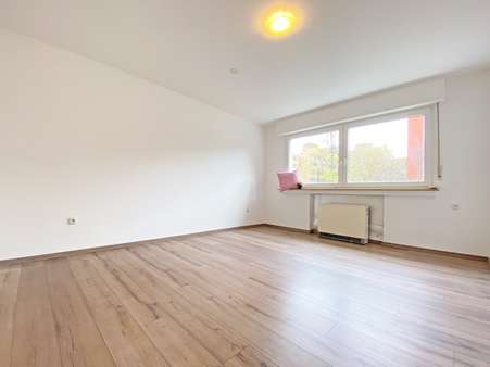 Schlafzimmer - Erdgeschosswohnung in 44867 Bochum mit 82m² günstig kaufen