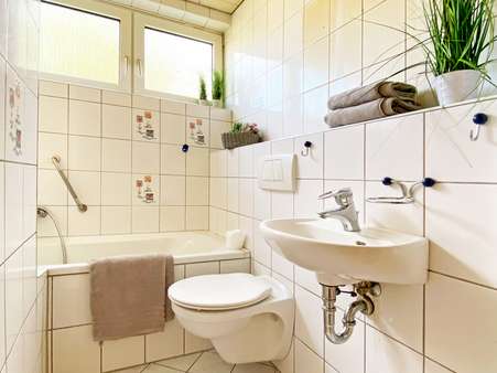 Badezimmer - Etagenwohnung in 44892 Bochum / Langendreer mit 52m² günstig kaufen