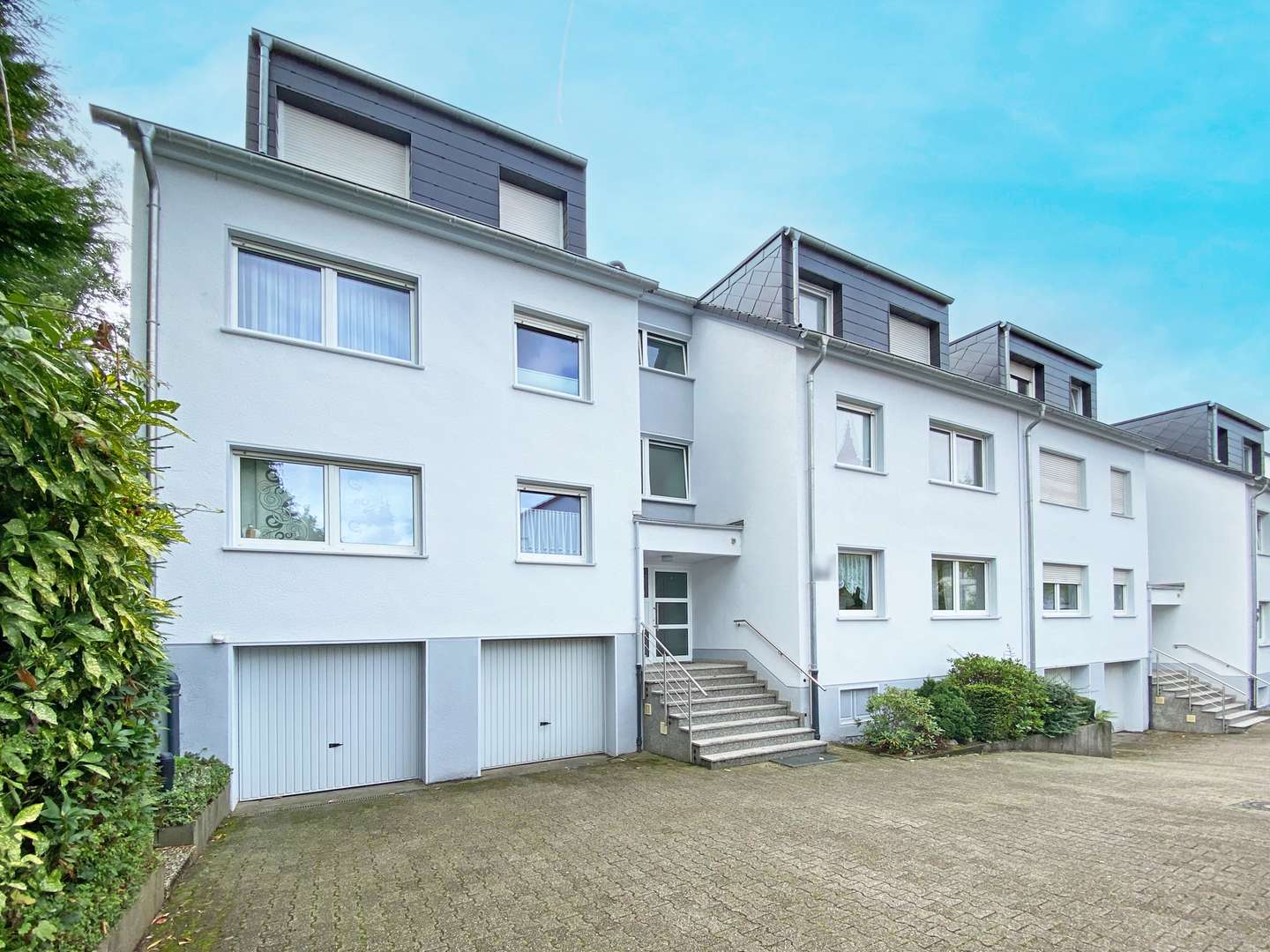 Straßenansicht - Dachgeschosswohnung in 44795 Bochum mit 59m² günstig kaufen