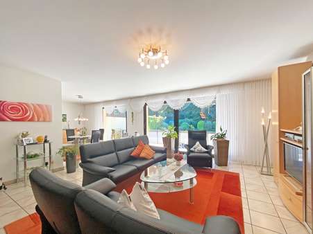 Wohnbereich Erdgeschoss - Zweifamilienhaus in 44892 Bochum mit 205m² kaufen
