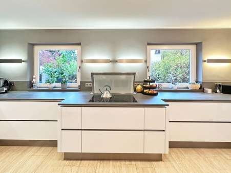 Modern - zeitlos - elegant: die Küche - Maisonette-Wohnung in 44866 Bochum mit 225m² kaufen