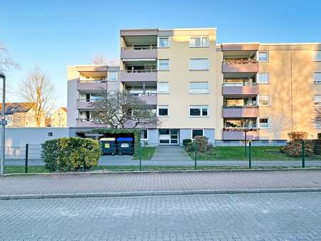 Außenansicht - Dachgeschosswohnung in 44892 Bochum mit 66m² kaufen
