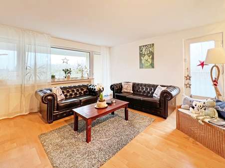 Wohnzimmer - Dachgeschosswohnung in 44892 Bochum mit 66m² kaufen