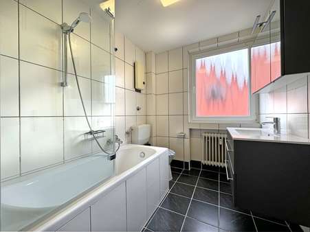 Badezimmer - Etagenwohnung in 44793 Bochum mit 73m² kaufen