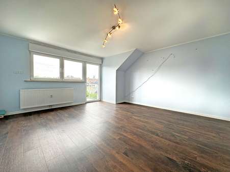 Wohnzimmer - Etagenwohnung in 44793 Bochum mit 73m² kaufen