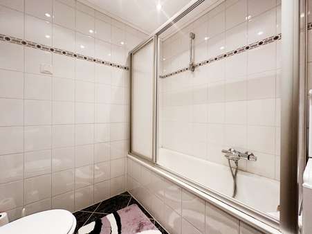Badezimmer - Erdgeschosswohnung in 44795 Bochum mit 68m² kaufen
