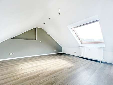 Spitzboden  - Dachgeschosswohnung in 44793 Bochum mit 68m² kaufen