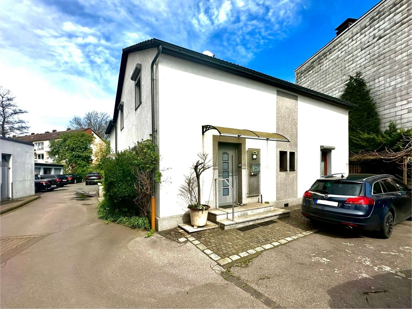 Titelbild - Zweifamilienhaus in 44803 Bochum mit 191m² kaufen