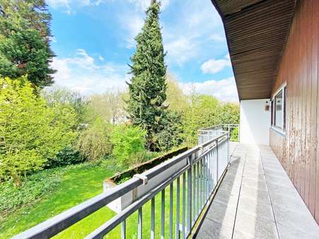 Balkon, Obergeschoss - Zweifamilienhaus in 45886 Gelsenkirchen mit 279m² kaufen